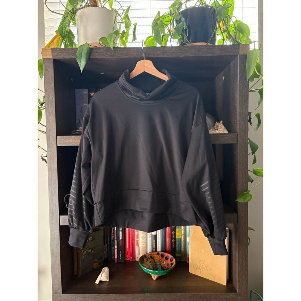 Buckle BKE Core Black Cowl Neck Sweatshirt Size Small